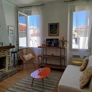 https://charmant-appartement-lumineux-centre-historique.fr-provencehotel.com