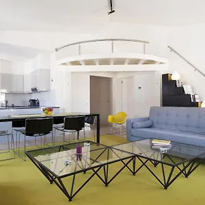 https://altido-lux-and-spacious-1br-home-with-huge-terrace.hotels-lisbon-portugal.com